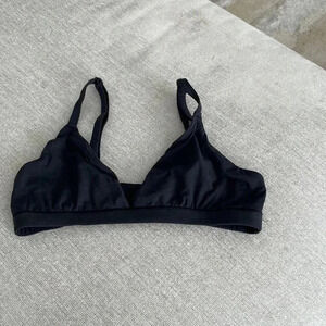FITS EVERYBODY CROSSOVER BRALETTE
